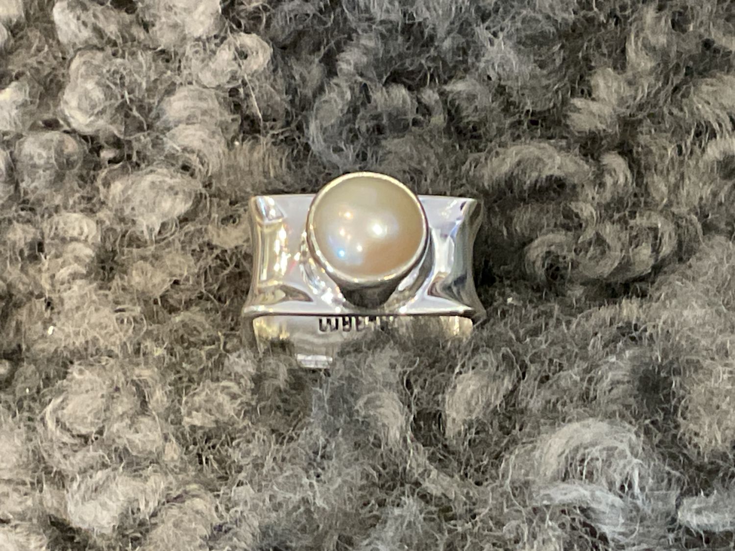 Ring Sterling Square w/ Freshwater Pearl Sz 9