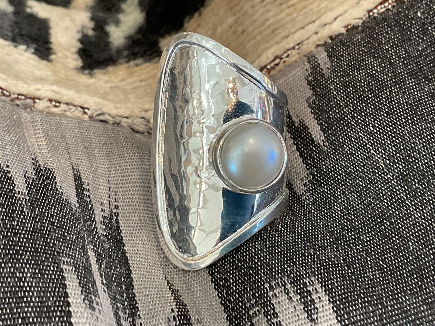 Ring Sterling Hammered W/ Fresh Water Pearl Wrap Adjustable