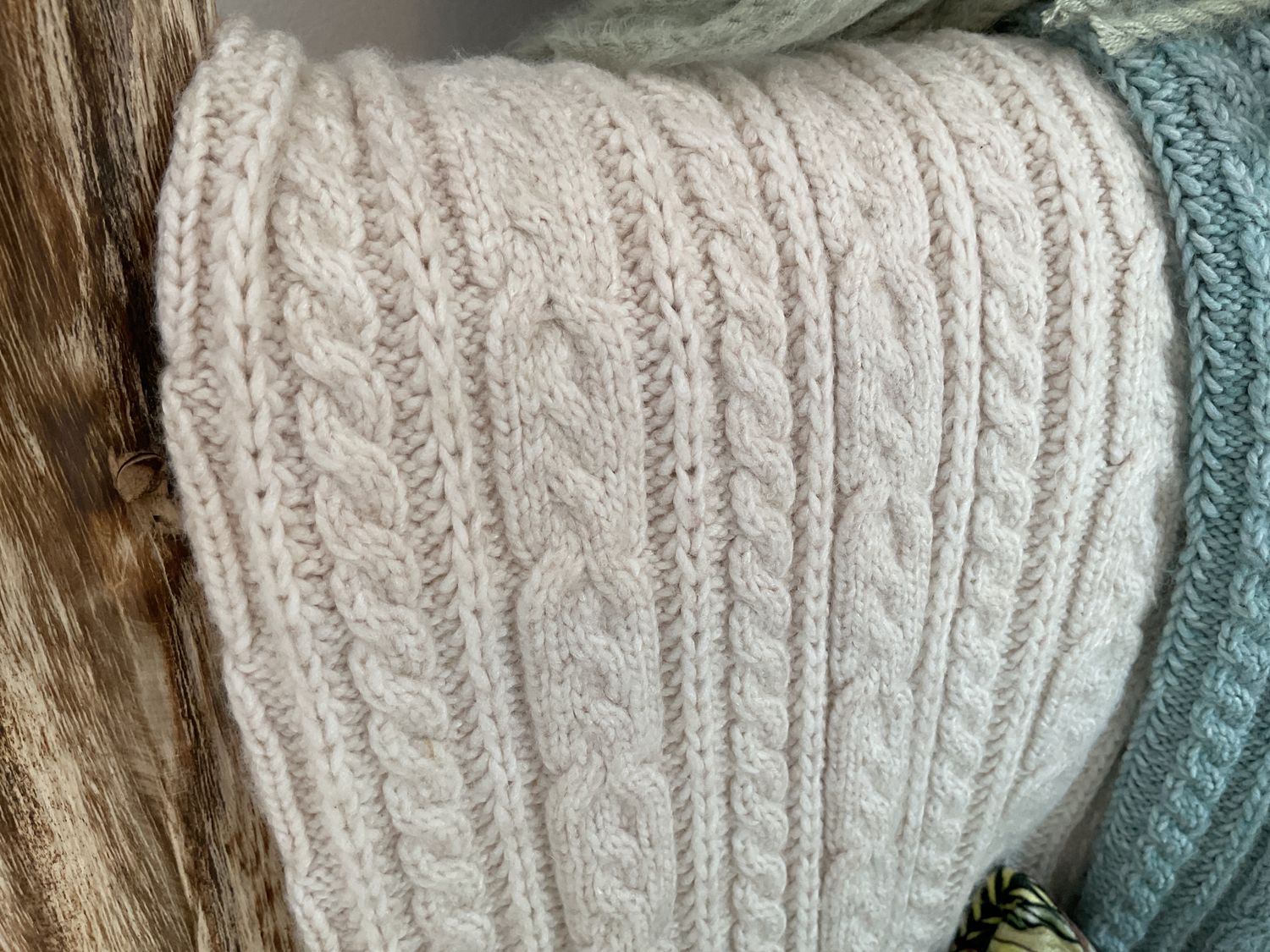 Throw 50&quot; x 60&quot; Cable Knit Cream Viscose/Poly