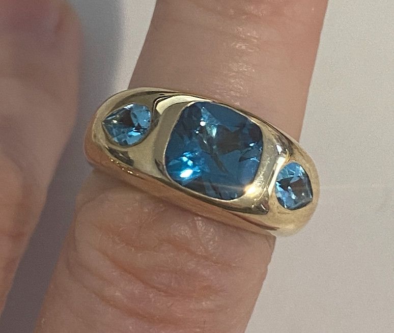 Ring, Gypsy Set 3 Stone Blue Topaz in 14k, 3.16 tcw, Sz 6.5