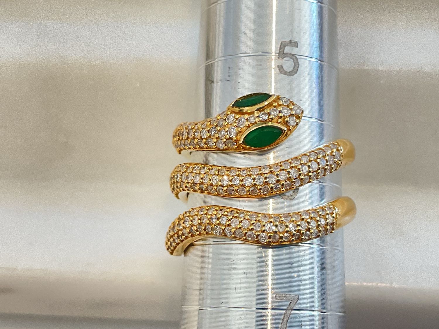 Ring sz.6 14K Snake serpent Emerald and Diamond Accents