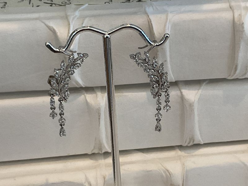 Earrings Diamond and 14K White Gold Wrap Around