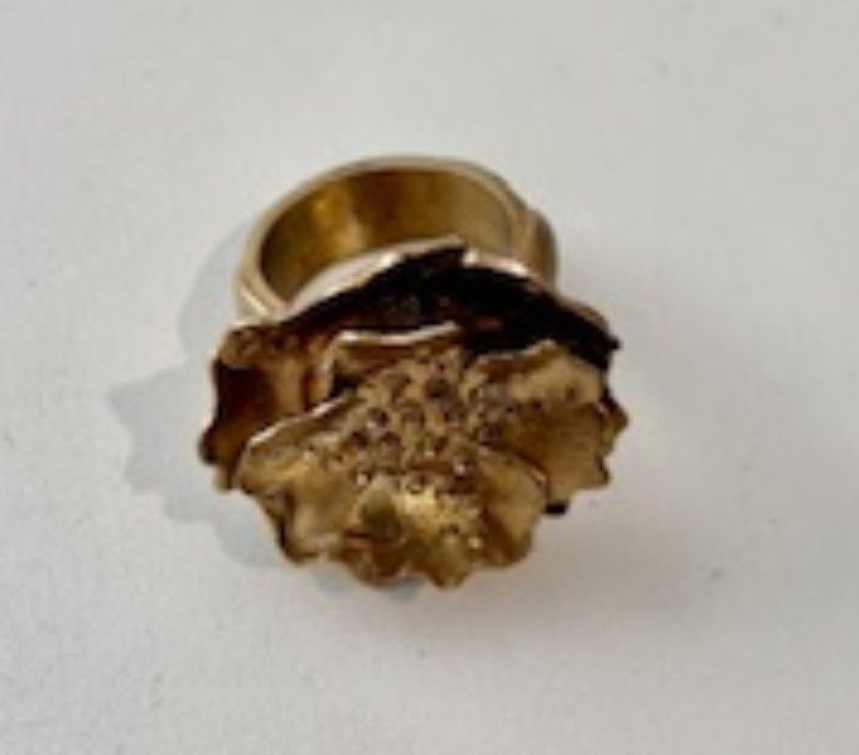 Ring, Double Flower in Bronze, Sz 9