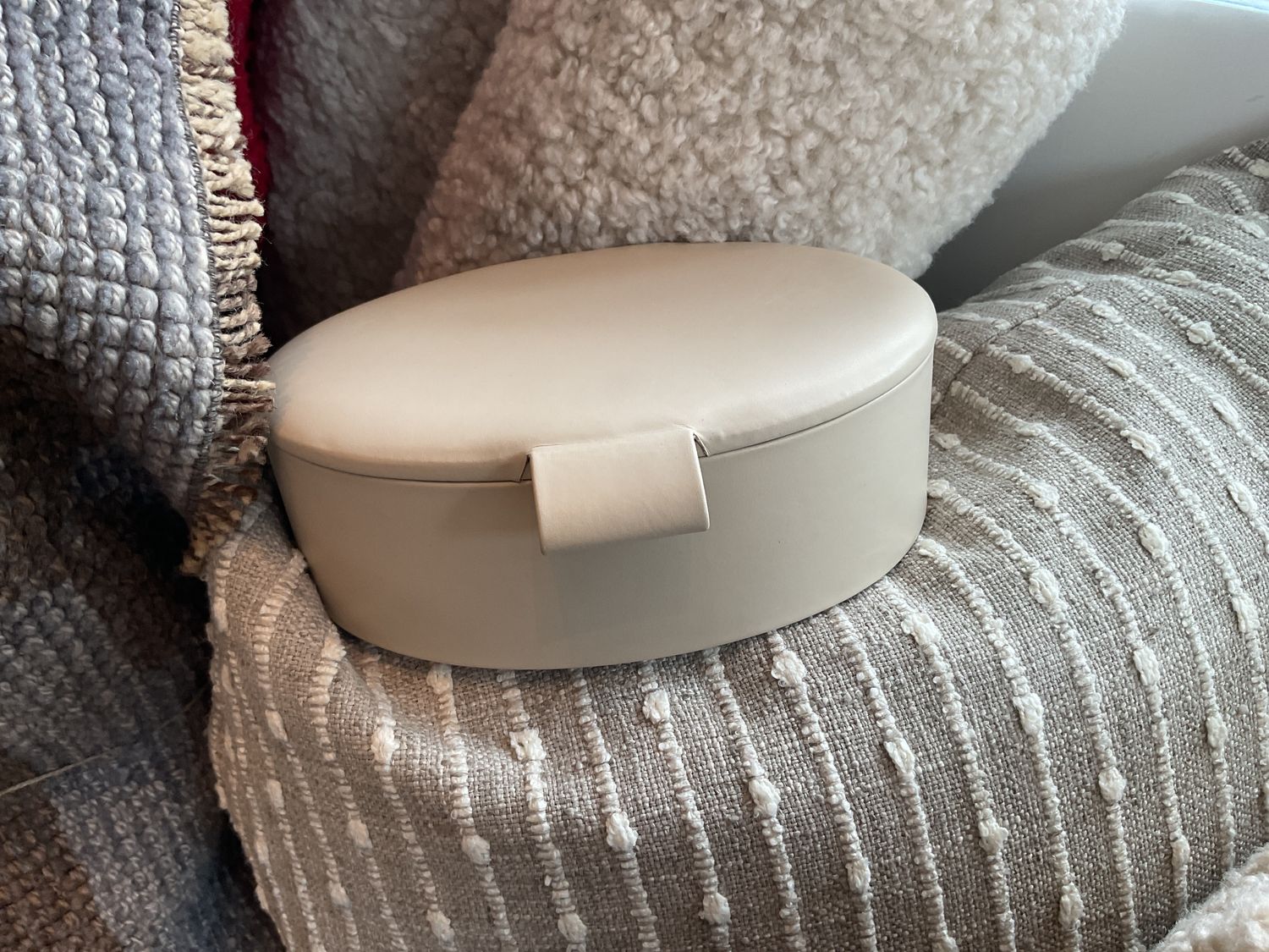Box, Oval Shape, Leather Ivory