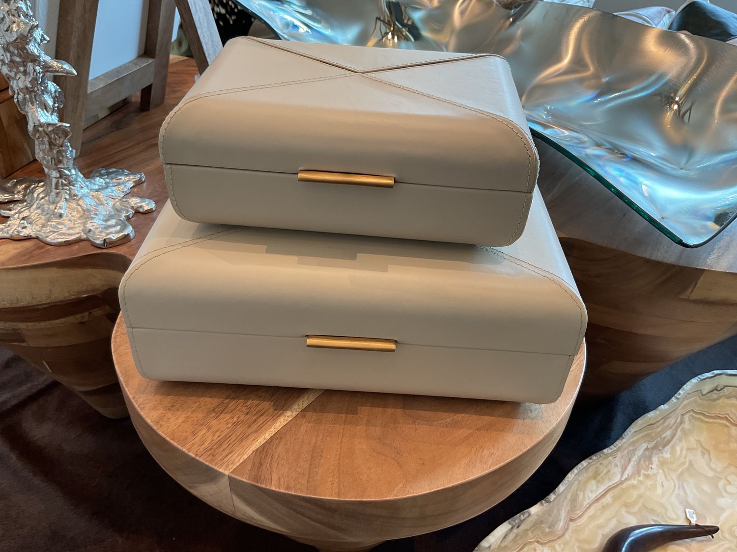 Box, Mitred Leather Curved Top, Ivory, Large