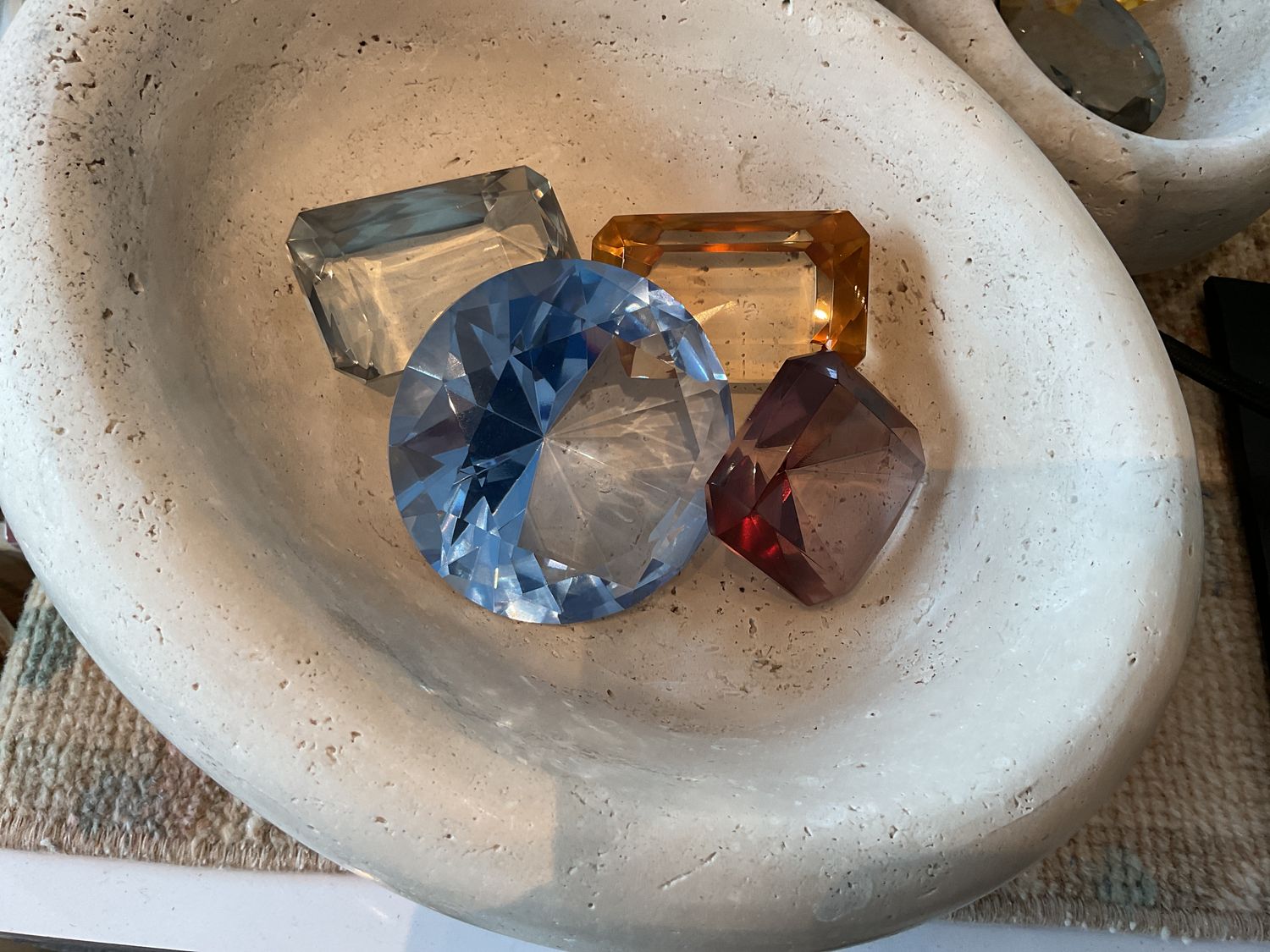 Jewel, Amber Emerald