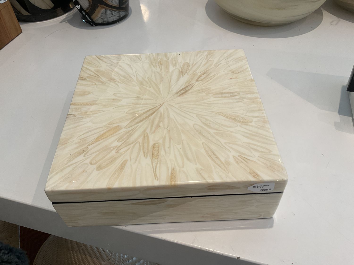 Box Bone Veneer Sm, 8&quot; x 8&quot;
