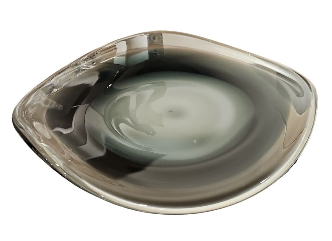 Bowl  Grey Artisan Glass (w) 14″ x (d) 14″ x (h) 4″