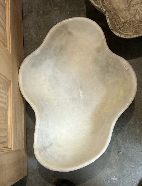 Onyx Bowl, White, 23 x 18 x 6h