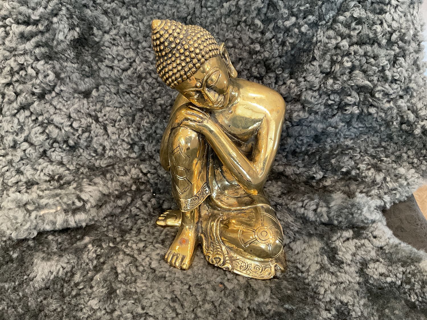 Bronze &quot;Gleaming&quot; Sitting Buddha Indonesia 9.5&quot;