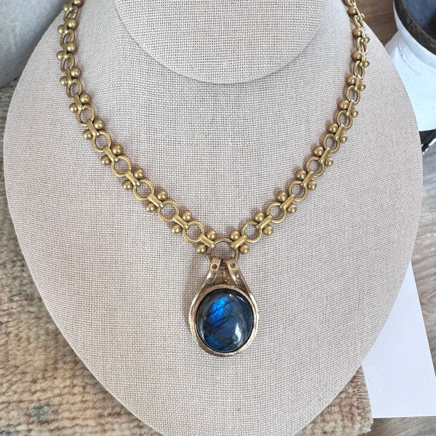 Necklace 16&quot;, Round Cabachon Labradorite, Bronze