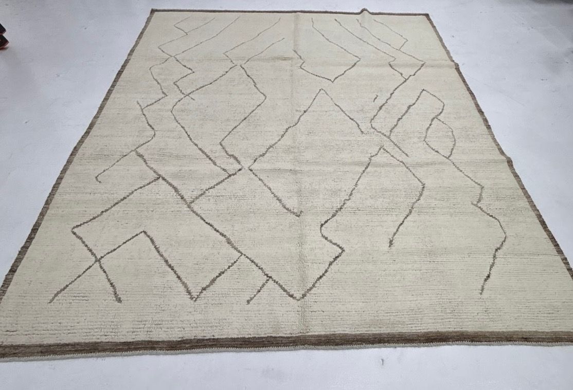Rug Moroccan Ivorys Brown Edged Squiggle Abstract 8.2 x 9.8&#39;
