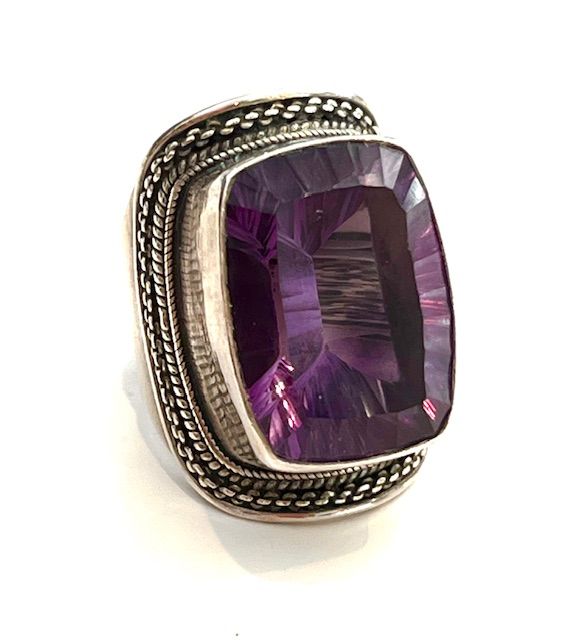 Ring, Size 7 Amethyst Starburst, Sterling Silver