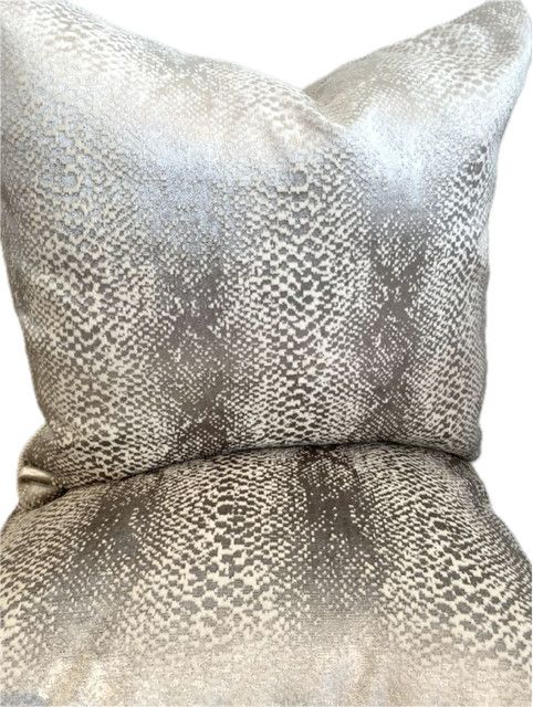 >Pillow Ivory Silver Snake Print, 22"