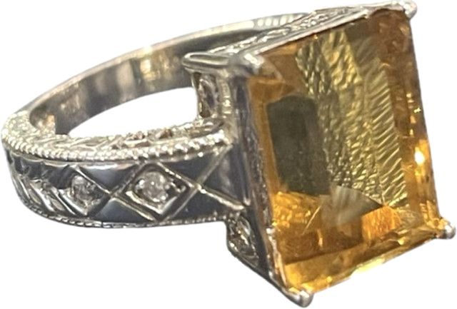 Ring- sz 7 Citrine  w diamond accents 10K WG