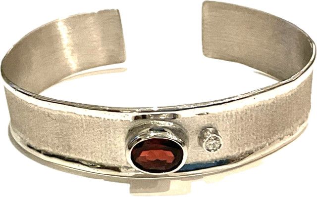 Cuff Garnet 1.25ctw. w/ Diamond .03 Sterling