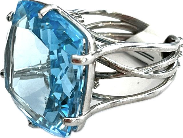 Ring, Sz 6.5, Blue Topaz 23ct, 18k WG Vermeil, Wht Topaz Accents