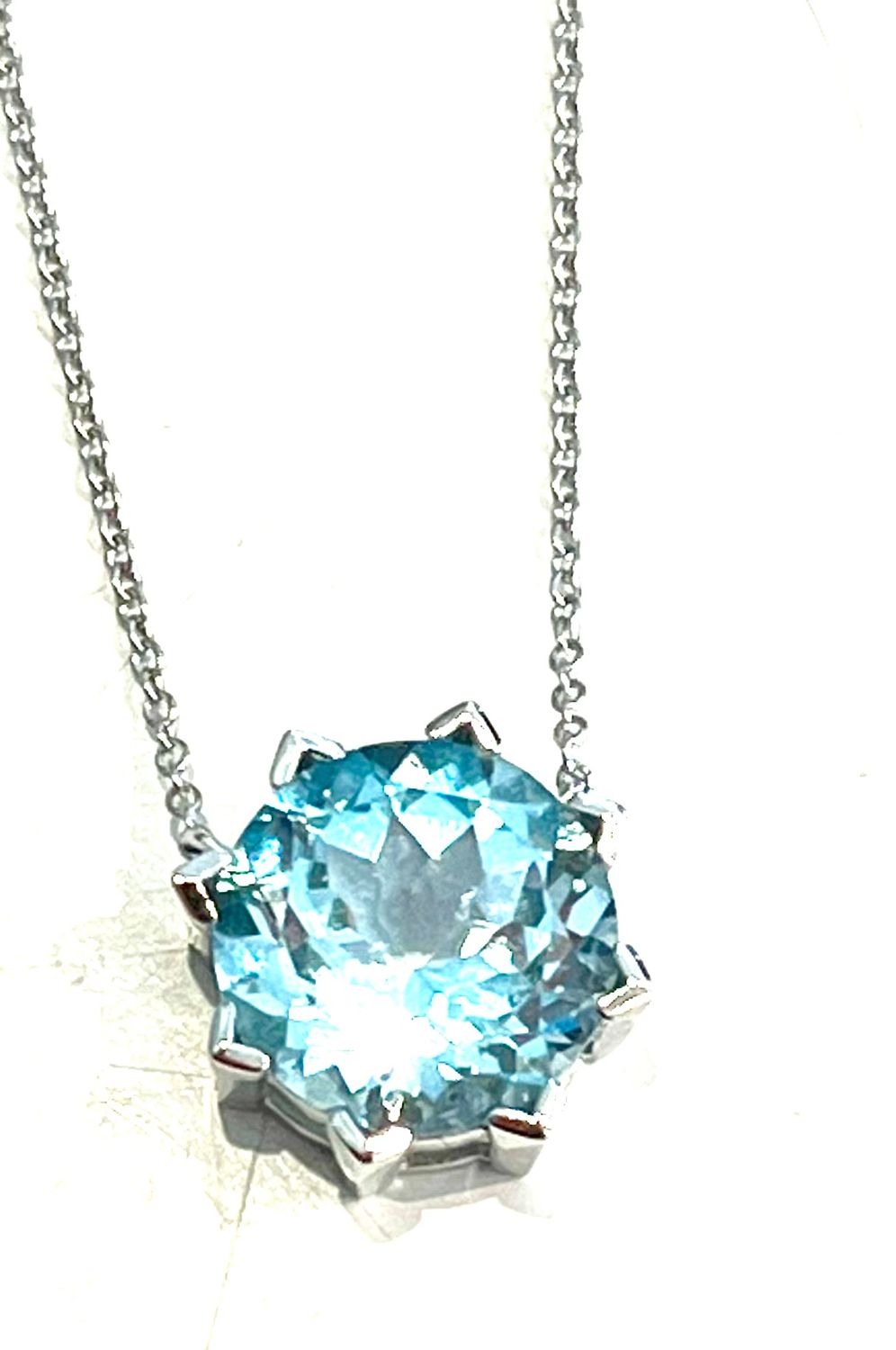 Necklace, Sunburst in 14Kt White Gold - Sky Blue Topaz 5.76Ct