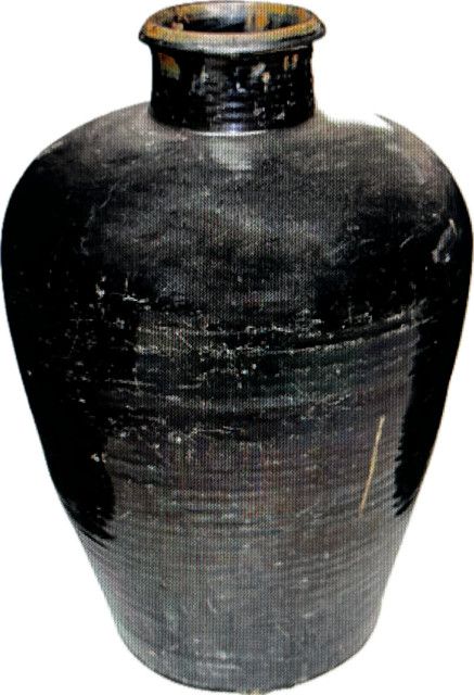 1940's Wine Jar 23 x 15 x 15