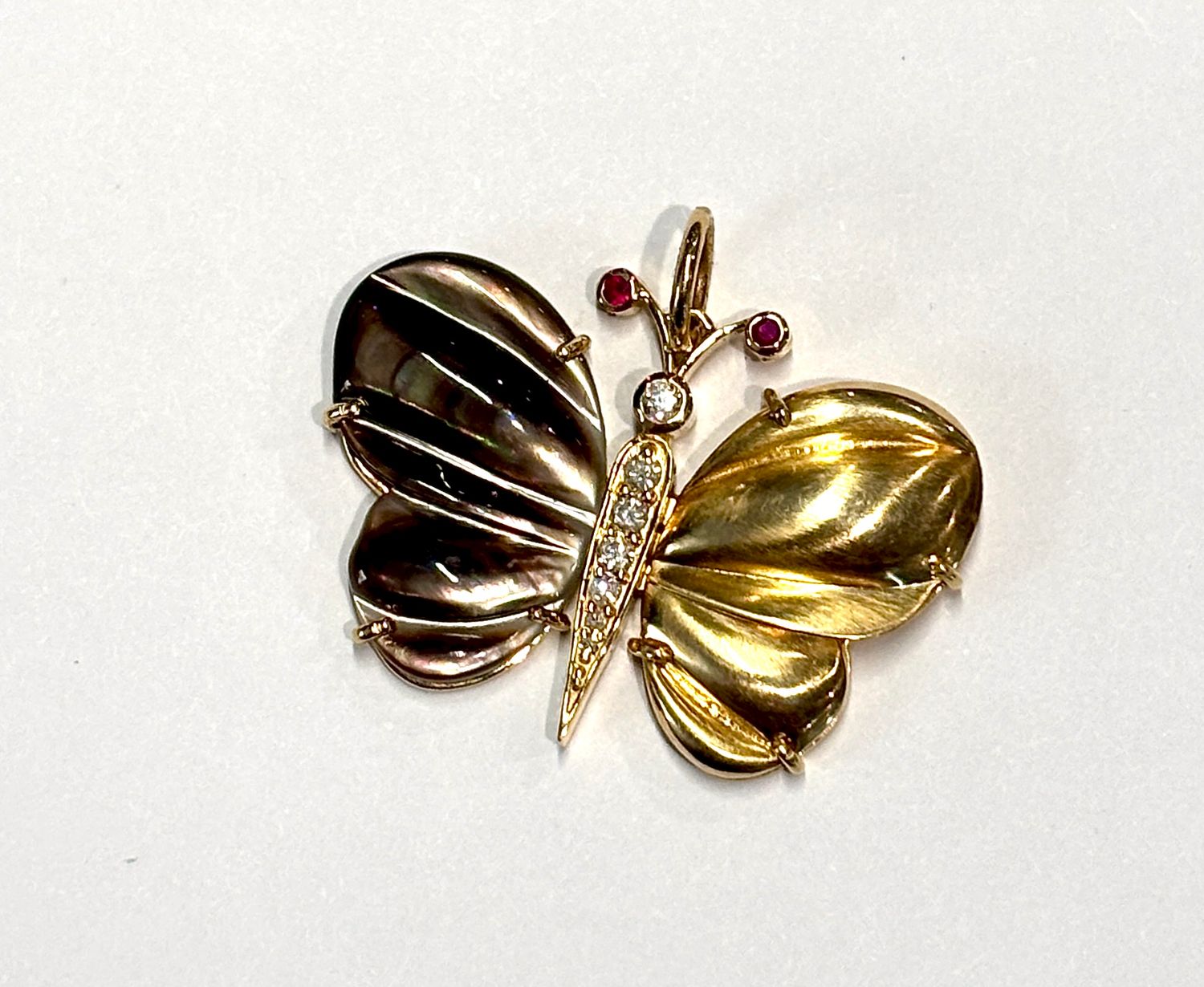 Charm, 14KYG Butterfly, Shell, Diamond Body, Ruby Antenna