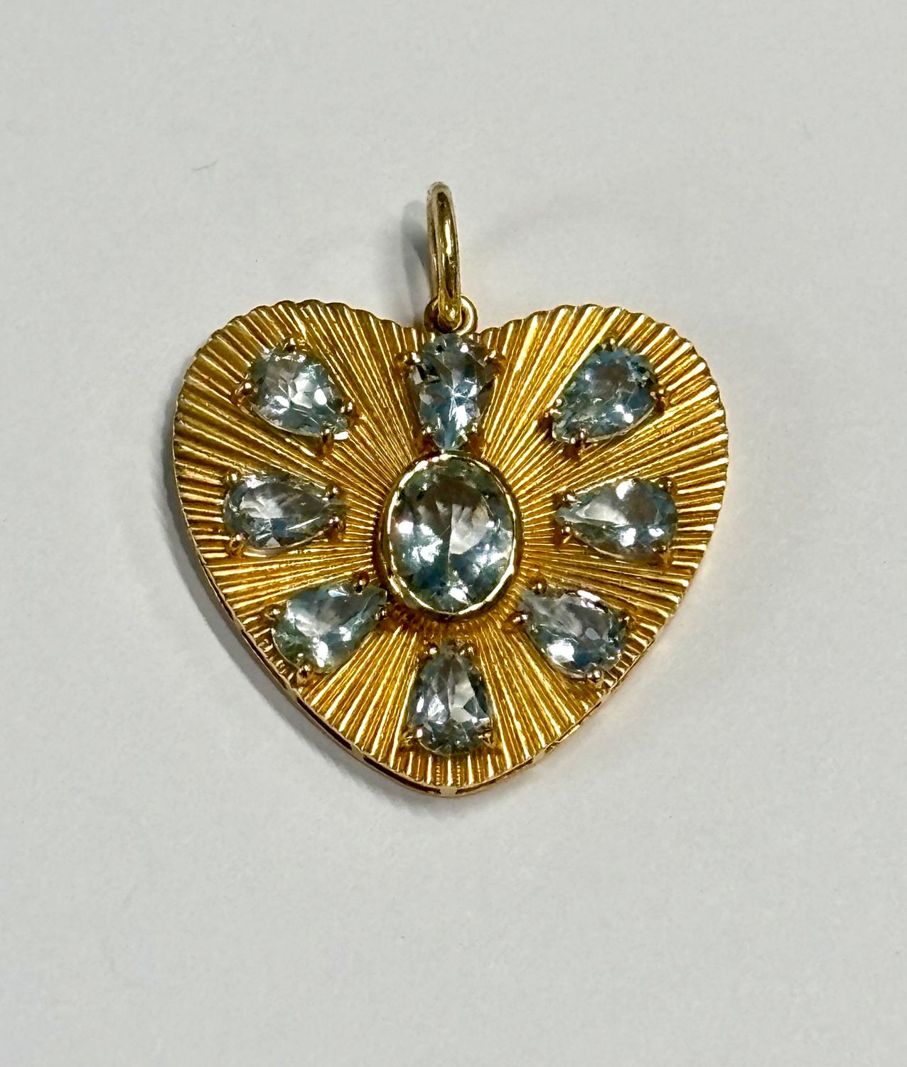 Charm, 14kYG Fluted Heart w/ Aquamarines, 3.36ctw