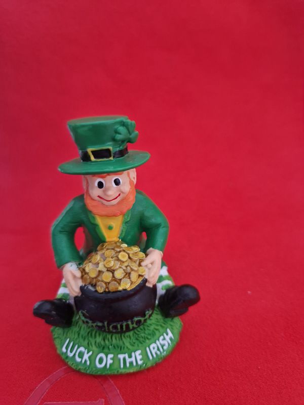 Luck of irish 
Made by pottery