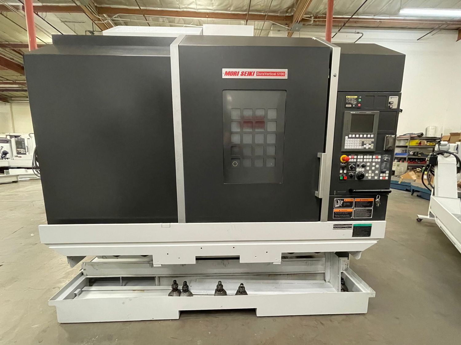 2006 Mori Seiki DuraVertical 5100 w/ 4th Axis Rotary Table 2006 Mori Seiki DuraVertical 5100 w/ 4th Axis Rotary Table