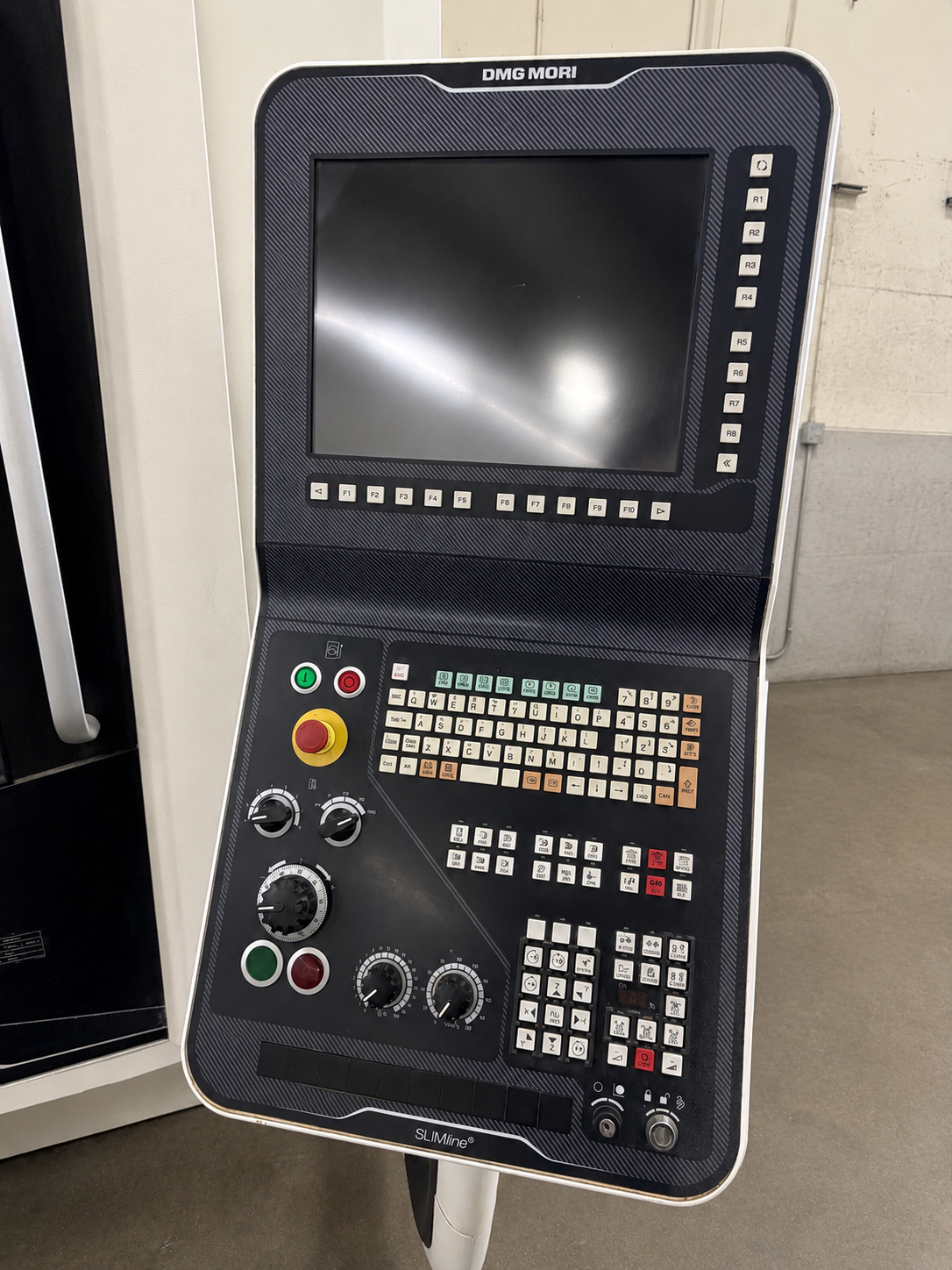 2016 DMG MORI CMX 1100V