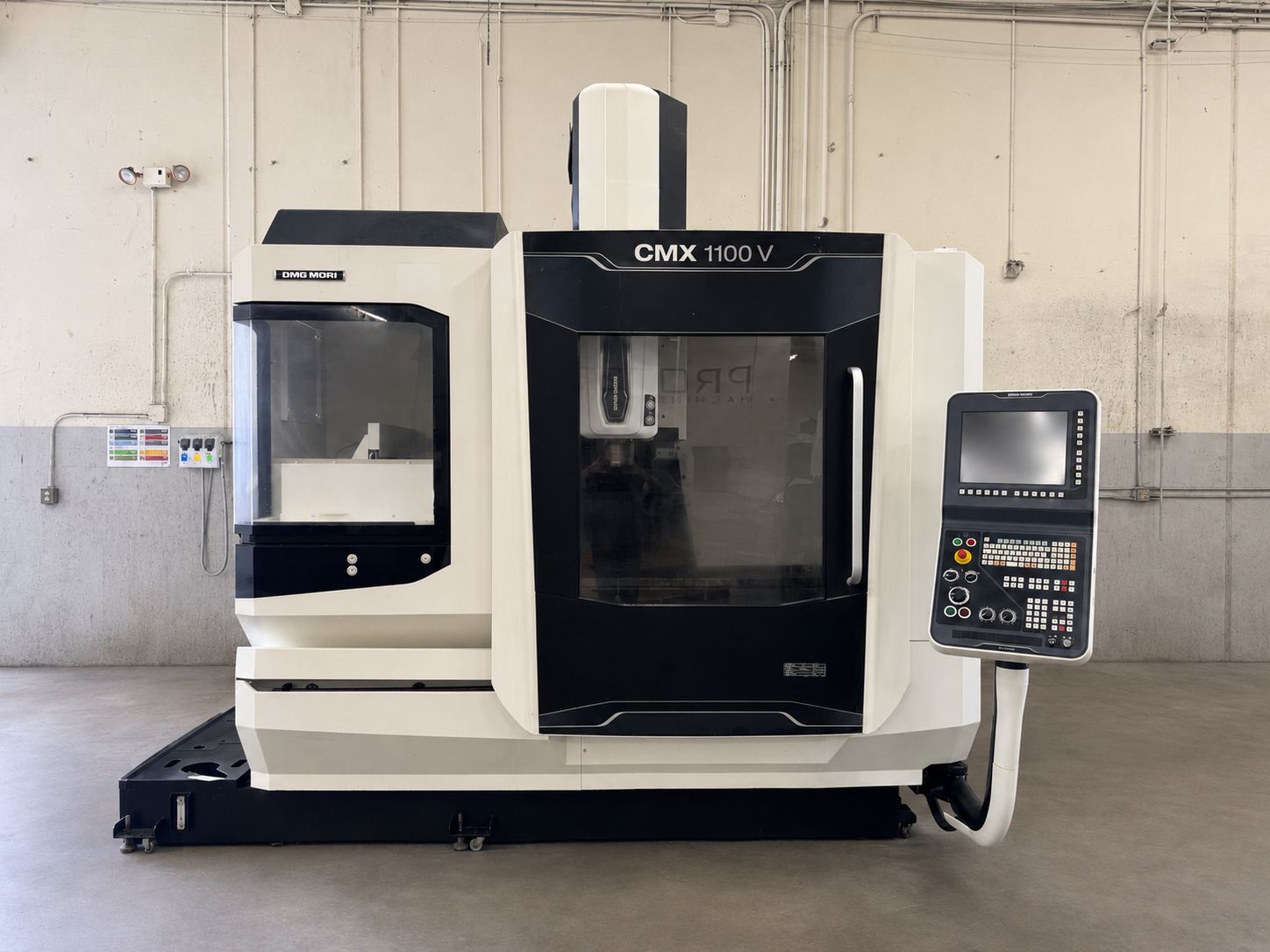 2016 DMG MORI CMX 1100V