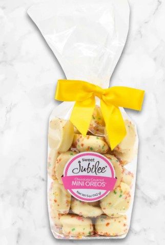 Celebrate Wht Choc Mini Oreos
