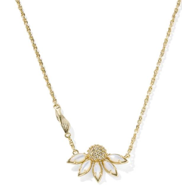 Anya Flower Necklace