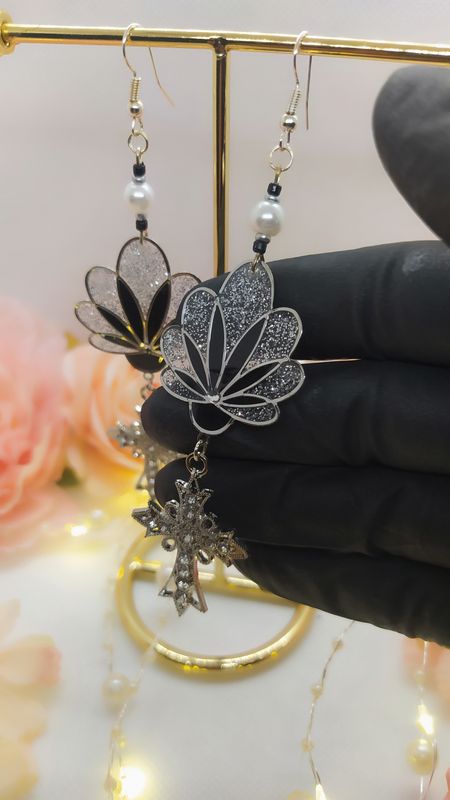 Boucles d'oreilles fleurs scintillantes "Simply bright"