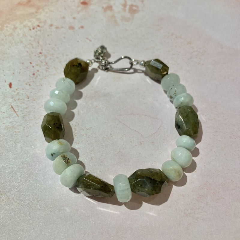 Labradorite and Aquamarine Bracelet (Large)