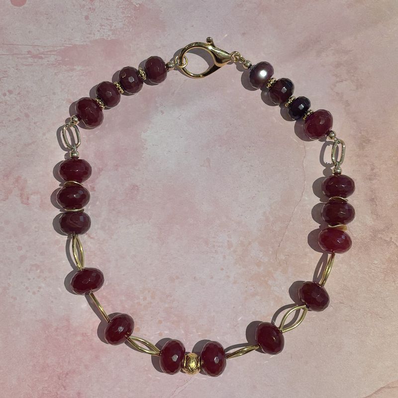 Faceted Garnet &amp; Gold Link Necklace