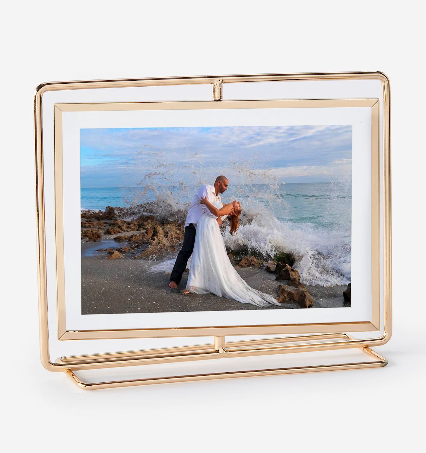 Metal 5&quot;x7&quot; Rotating Picture Frame, Gold