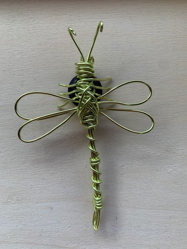 Small wire dragonflies