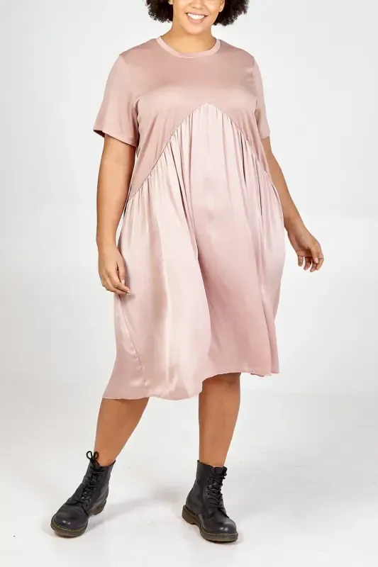 CURVE FRILL POINT MIDI DRESS