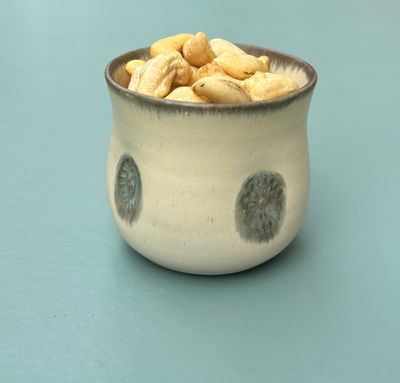 CERAMIC MNI BOWL- Ivory