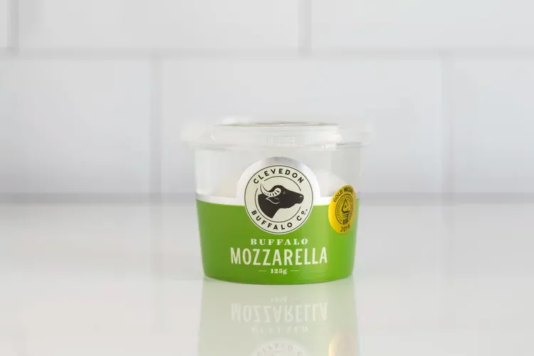 Clevedon Buffalo - Mozzarella Clevedon Buffalo - Mozzarella