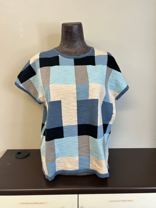 MANSTED Cherry Knit Short-Sleeve Top