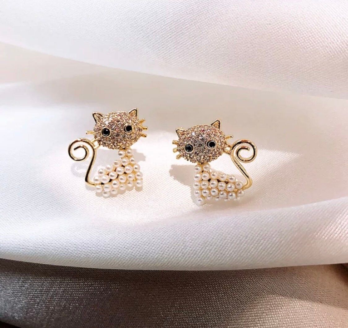 Rhinestone and Pearl Cat Earrings