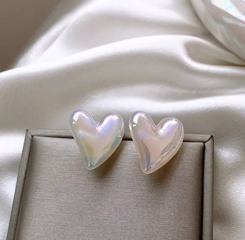 Pearl Heart Earrings