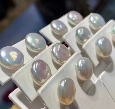 Round Cultured Pearl Earring