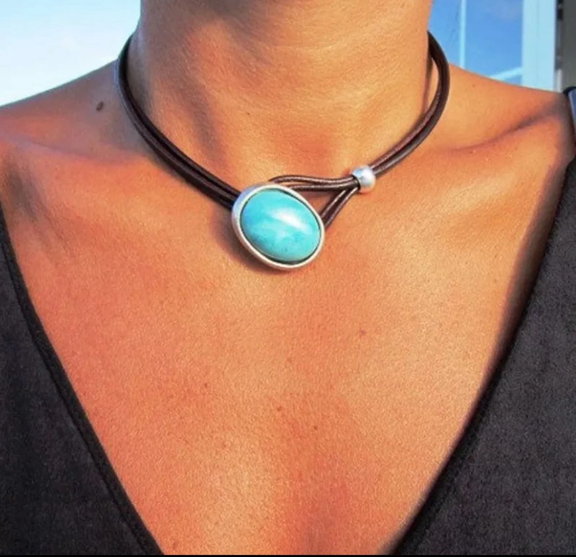 Turquoise choker necklace