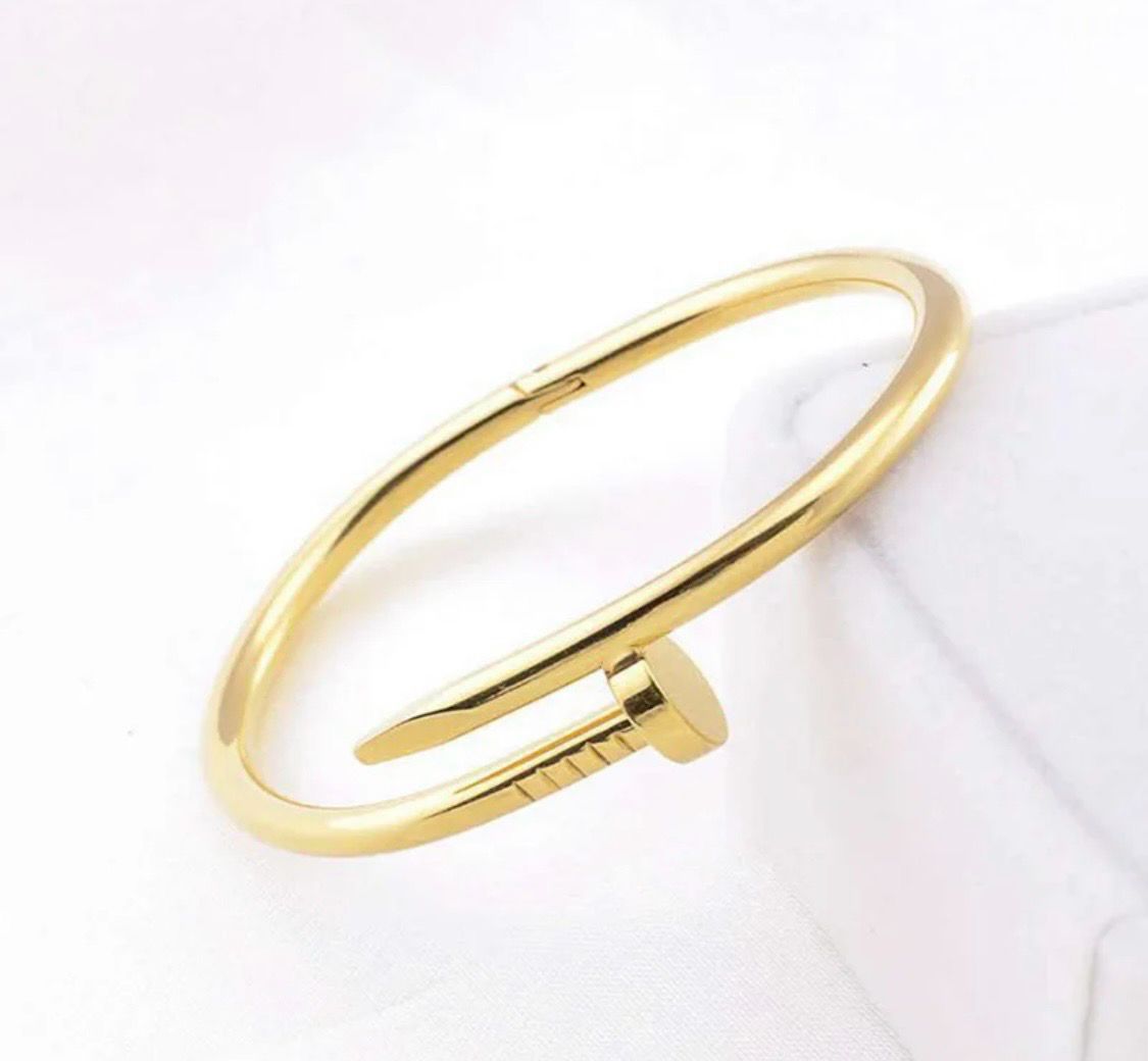 Nail Bracelet