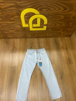 JEANS STRAIFHT FIT