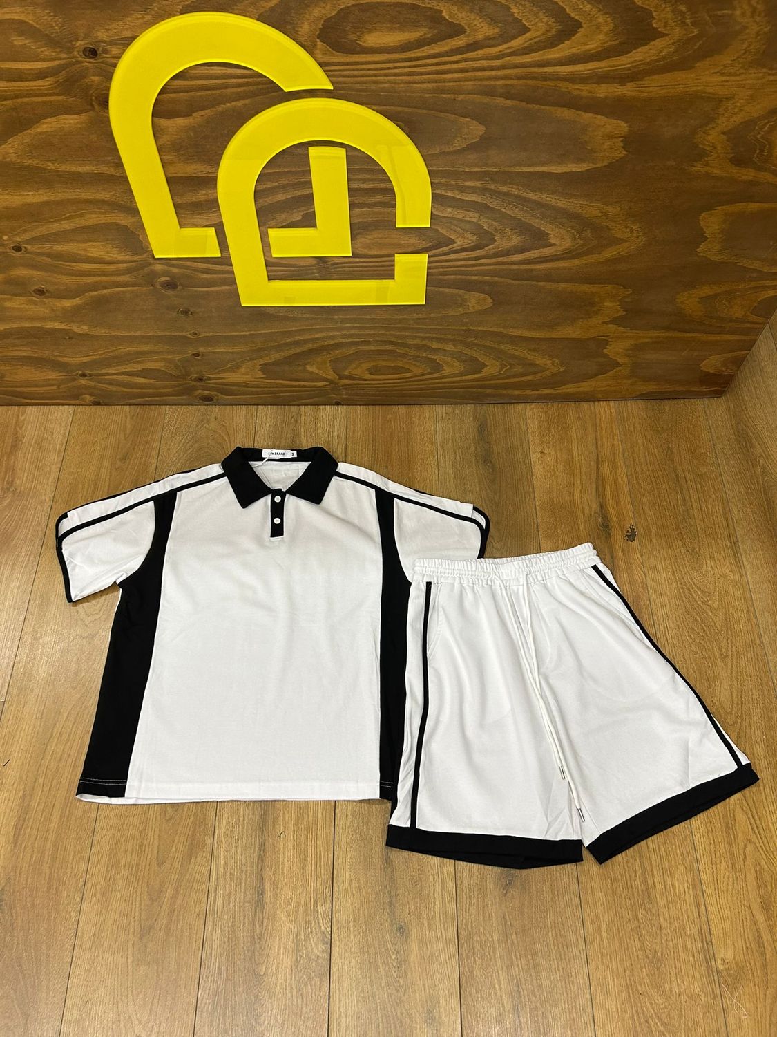 CORD-SET AW BRAND BLACK E WHITE