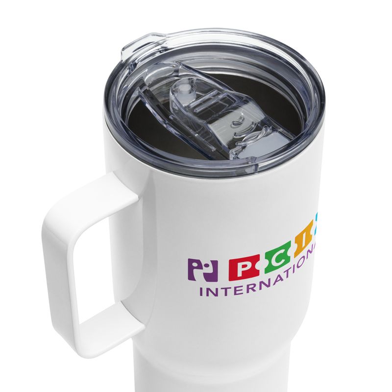 Travel mug with a handle
