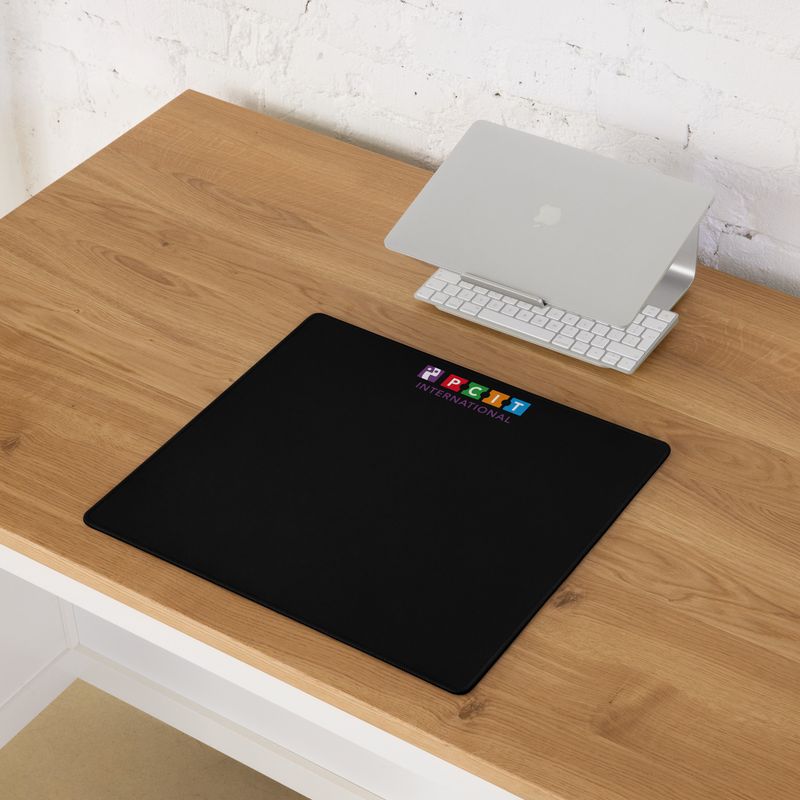 Desk pad