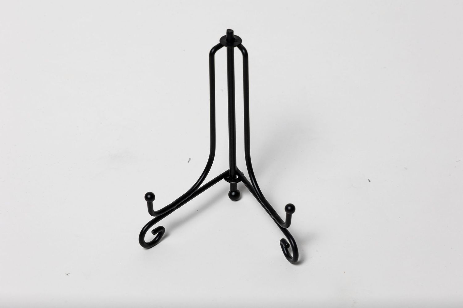 Compact Tabletop Display Easel